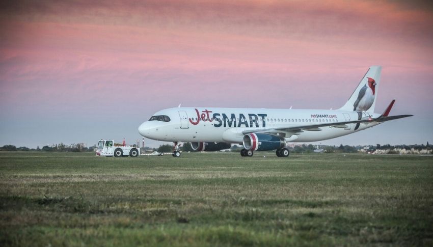 La línea aérea jetsmart inicia sus vuelos desde Iguazú a Salta